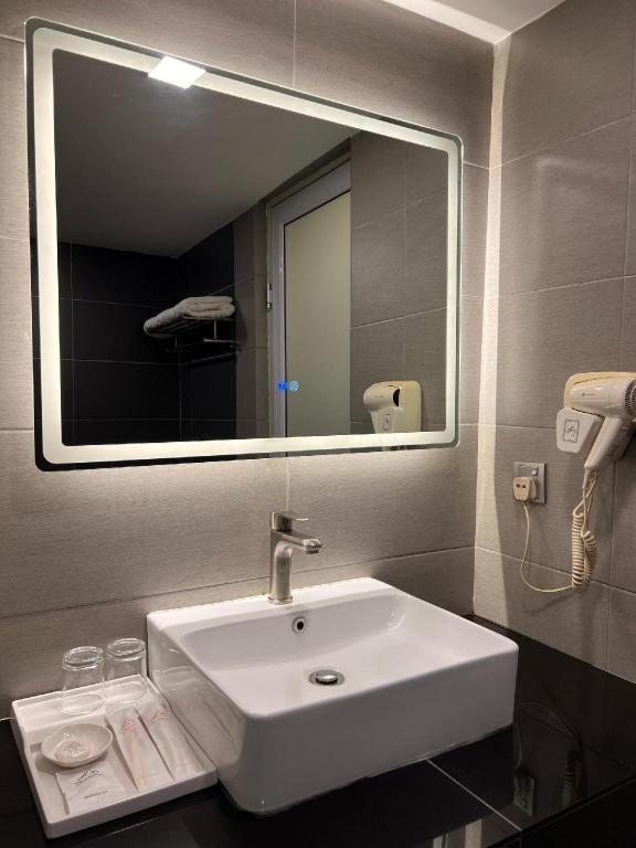 The Landmark Hotel Batu Pahat Eksteriør billede